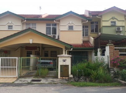 2Sty Terrace Taman Putra Permai, Seri Kembangan Selangor 2Sty Terrace Taman Putra Permai, Seri Kembangan Selangor