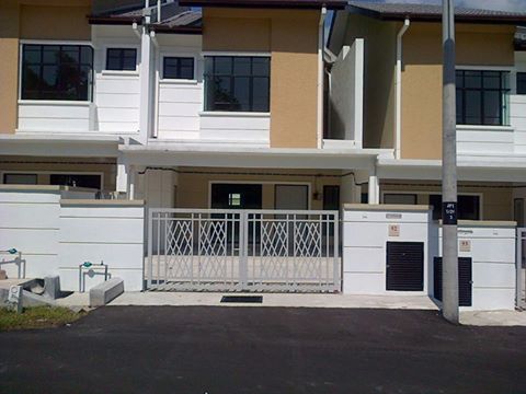 Taman puncak saujana, Kajang. Sri Kasih type B FOR SALE.