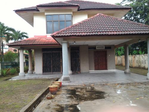 2 sty Bungalow Taman Tasik Semenyih