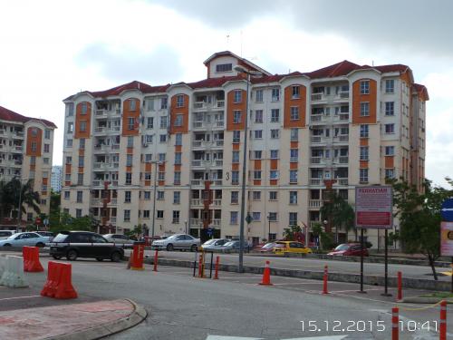 Pangsapuri Danaumas Seksyen 7 Shah Alam